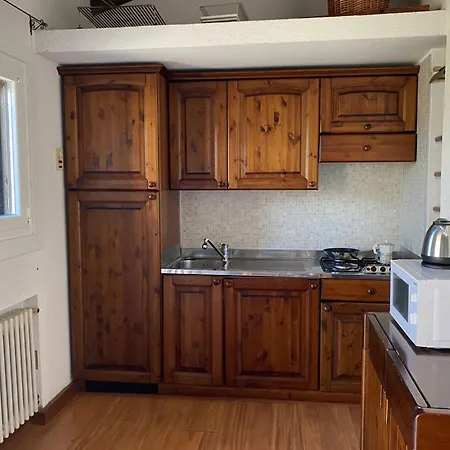 Apartman Motta Con Piscina E Tennis *