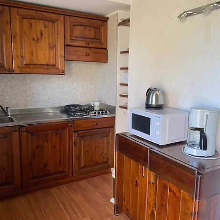 Motta Con Piscina E Tennis Lägenhet *