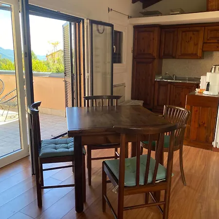 Motta Con Piscina E Tennis Lägenhet *