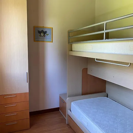 Apartment Motta Con Piscina E Tennis