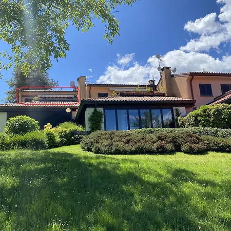 Apartment Motta Con Piscina E Tennis