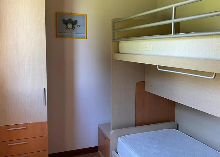 Apartment Motta Con Piscina E Tennis